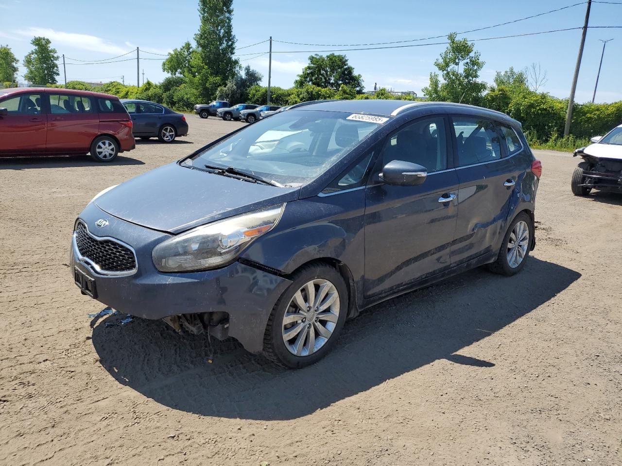 2015 Kia Rondo EX, VIN KNAHU8A32F7086956 — Front end