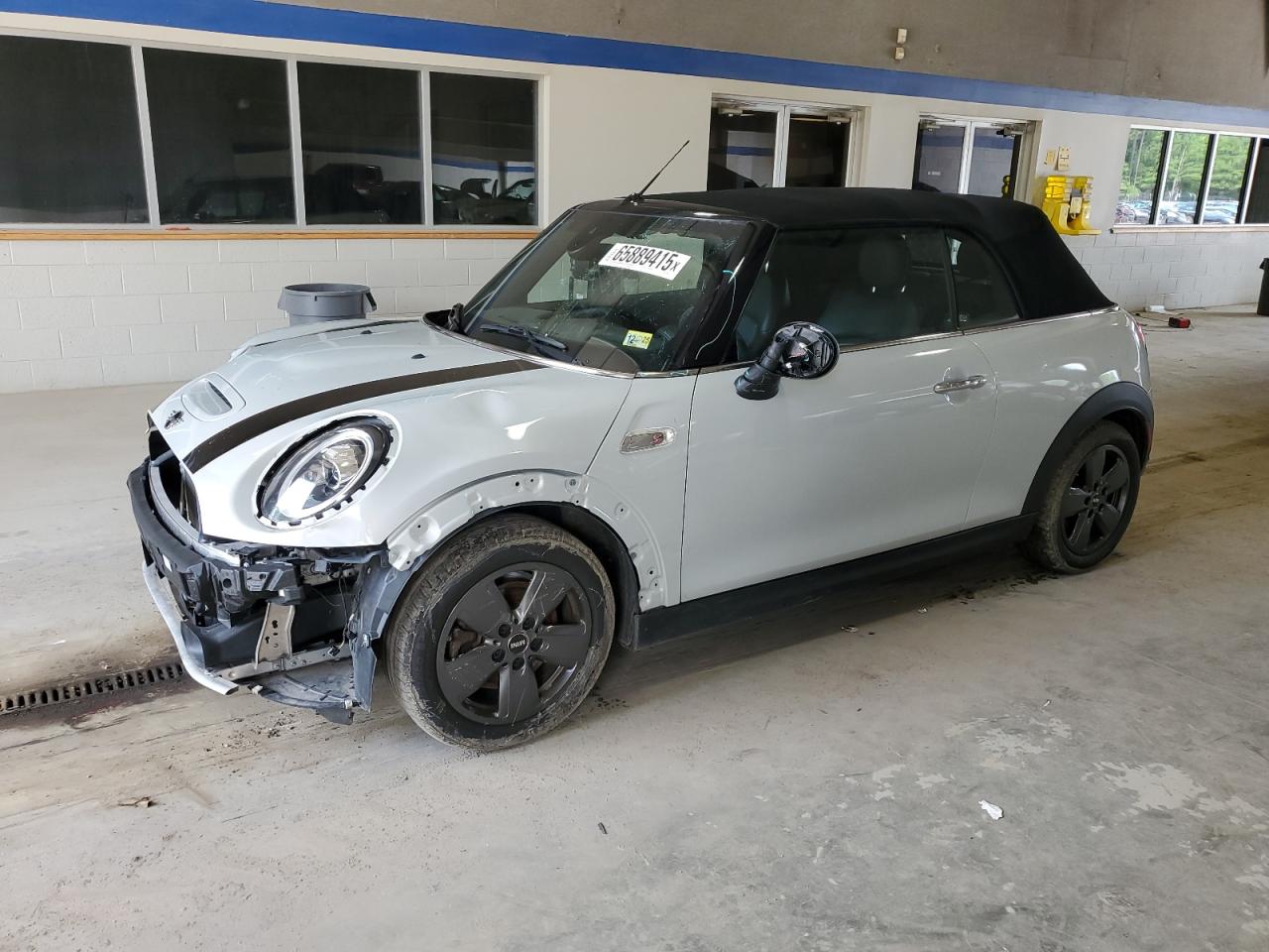 2021 MINI Convertible Cooper S, VIN WMWWJ5C01M3M89171 — Перед