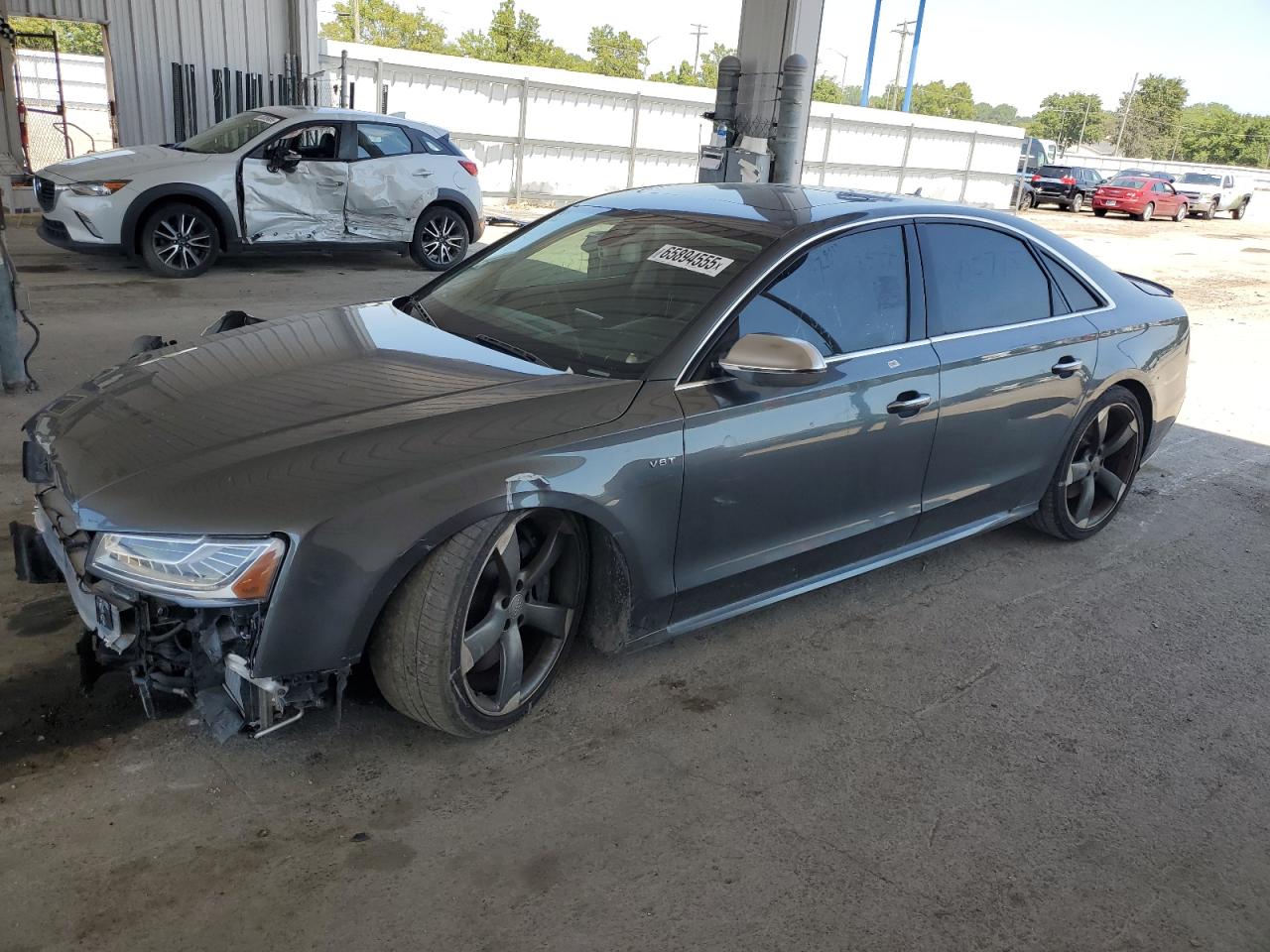 2015 Audi S8, VIN WAUK2AFD2FN002313 — Front end