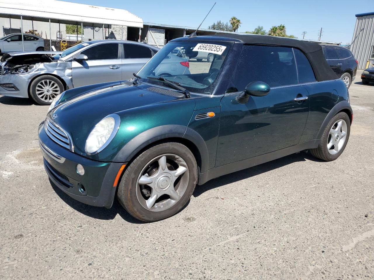 2005 MINI Convertible, VIN WMWRF33475TF62151 — Зад