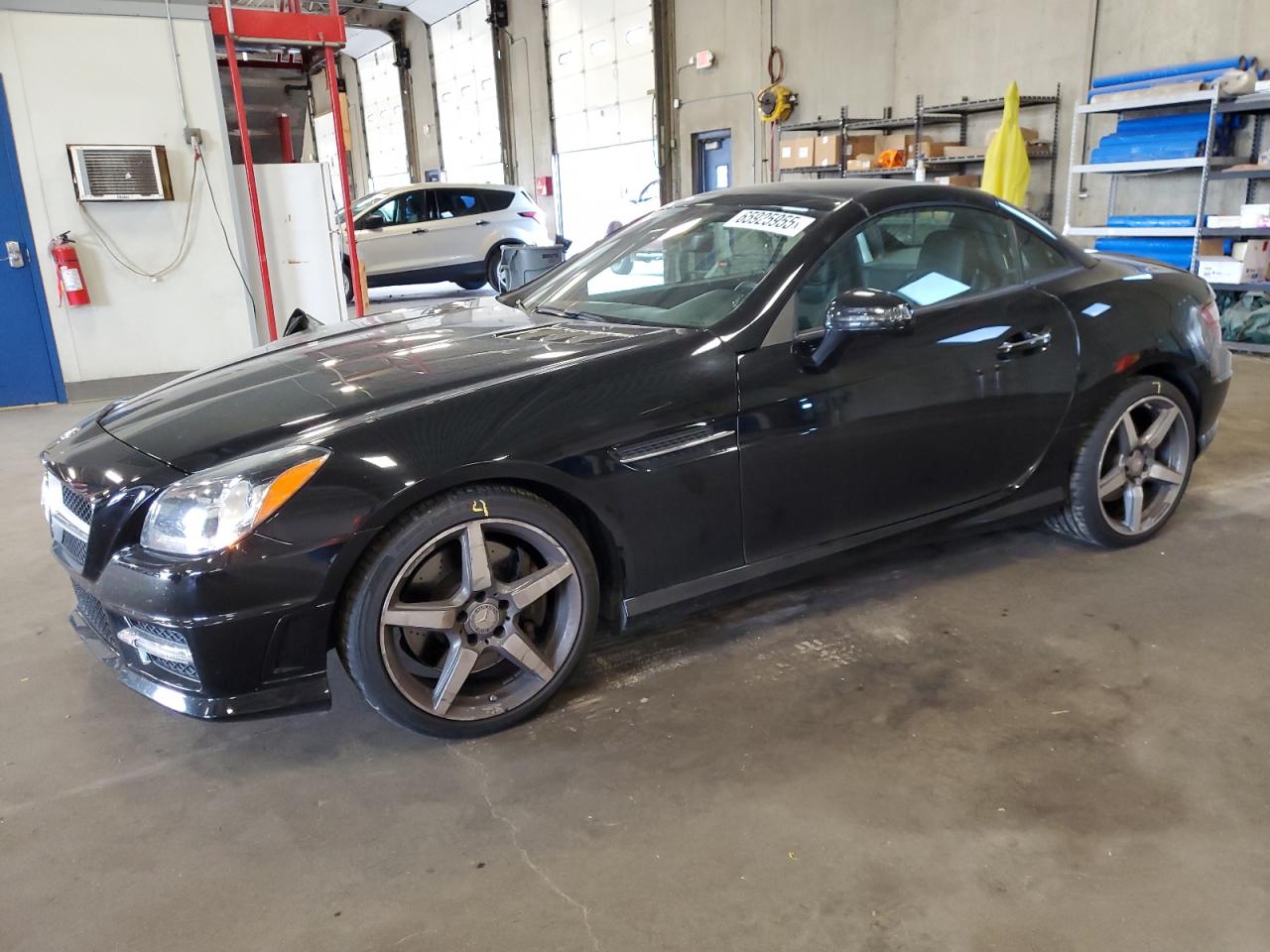 2015 Mercedes-Benz SLK 250, VIN WDDPK4HA1FF108183 — Front end