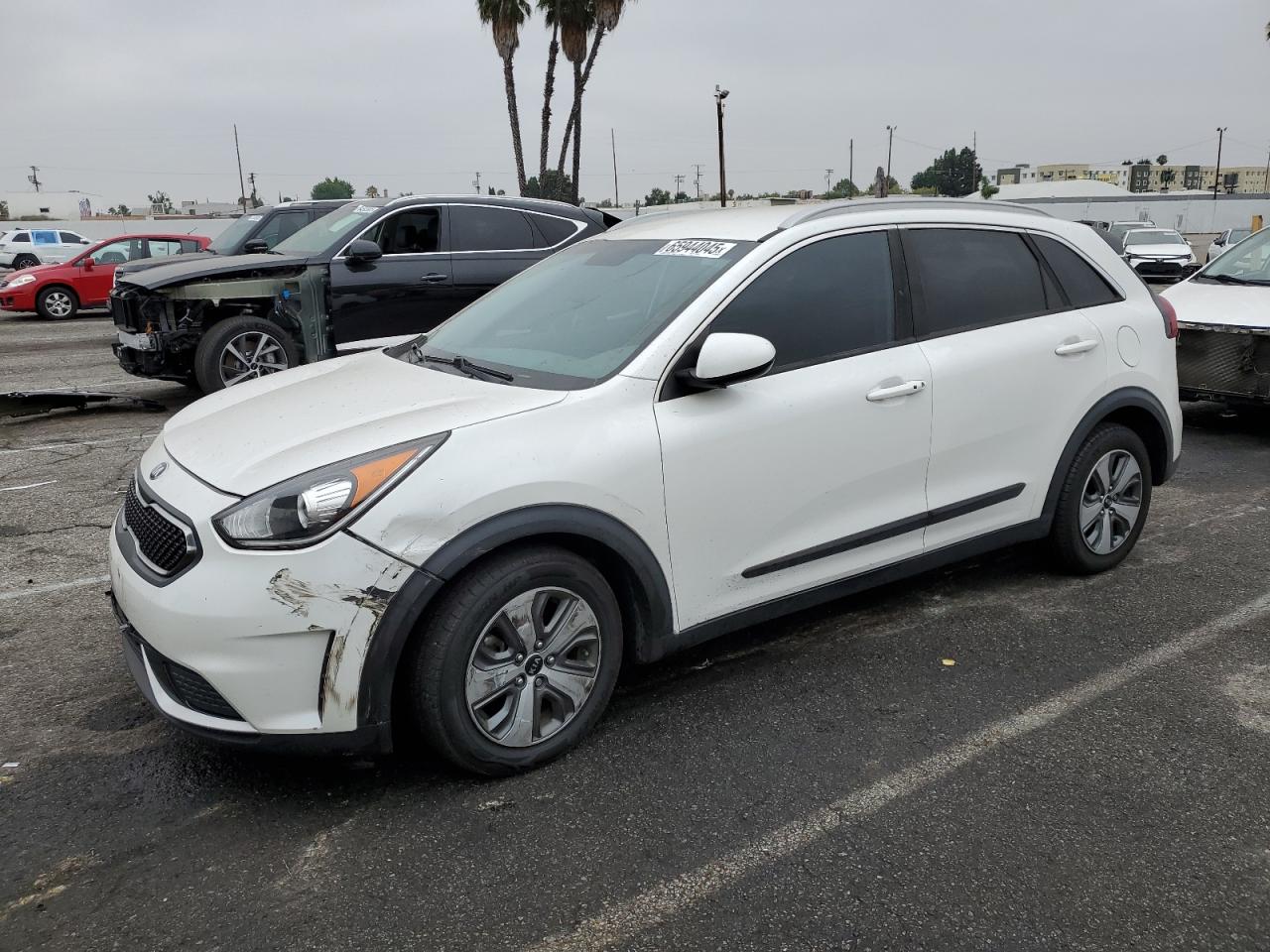 2019 Kia Niro LX, VIN KNDCB3LC0K5343413 — Front end