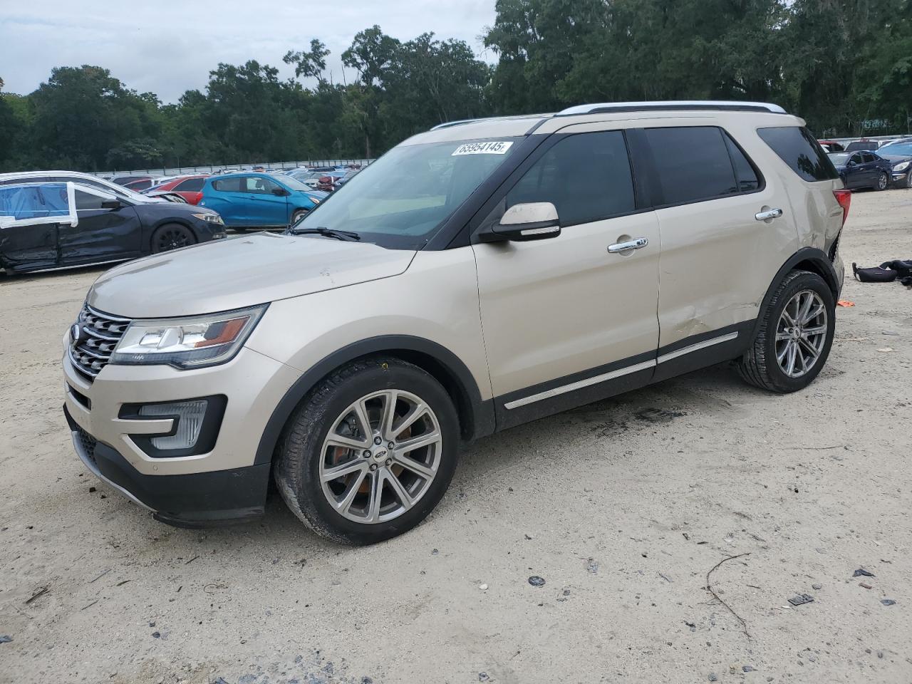 2017 Ford Explorer Limited, VIN 1FM5K7F85HGC02854 — Front end