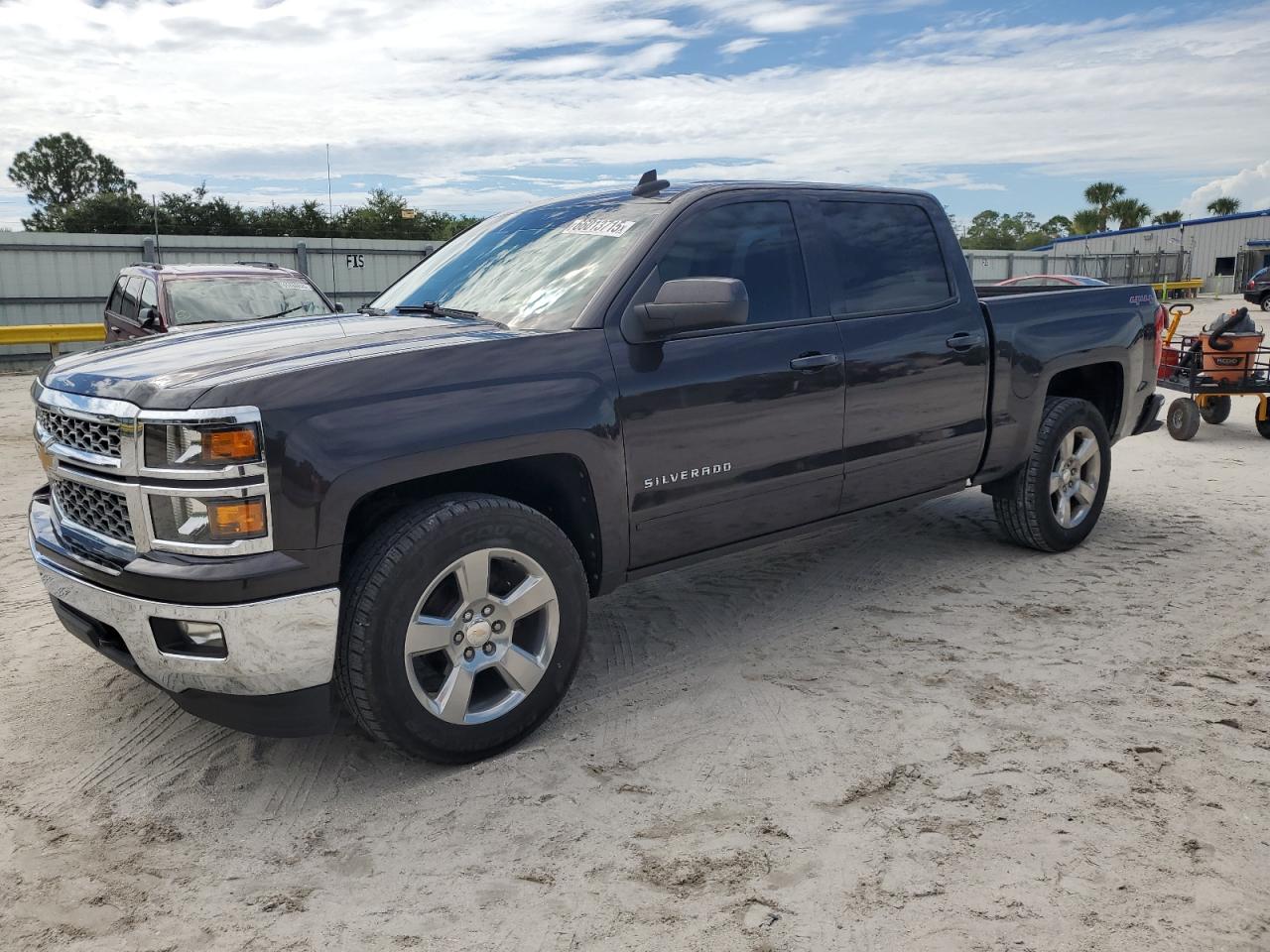 2015 Chevrolet Silverado 1500 LT, VIN 3GCUKREC8FG537805 — Partial repair