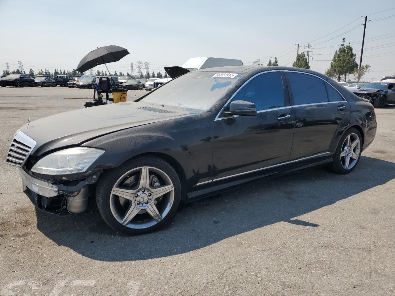 2010 Mercedes-Benz S 550, VIN WDDNG7BB7AA325965 — Side