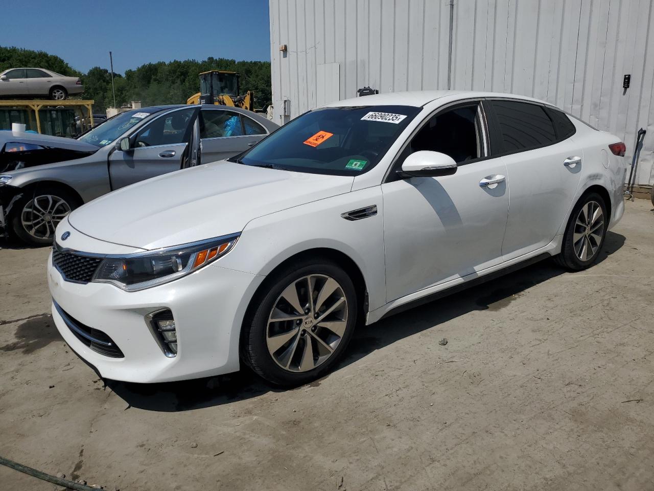 2018 Kia Optima LX, VIN 5XXGT4L36JG255142 — Пожар в салоне