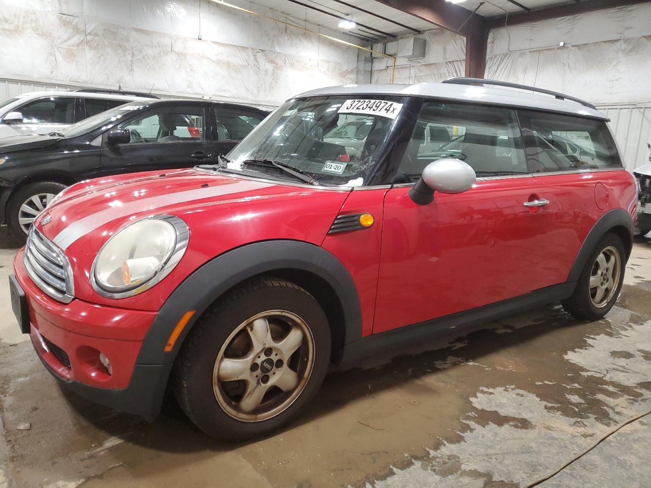 2010 MINI Clubman, VIN WMWML3C59ATX50995 — Механическое
