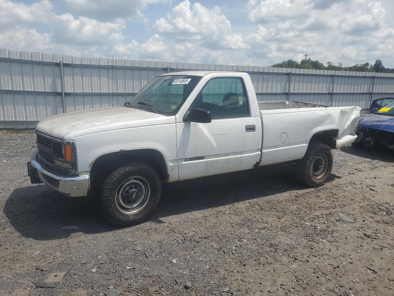 2000 Chevrolet Silverado 3500, VIN 1GCGC34R5YR226476 — Rear end