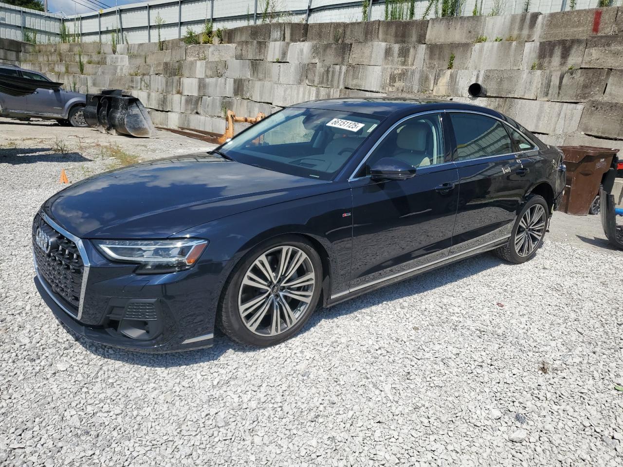 2023 Audi A8, VIN WAULDAF81PN007148 — Зад