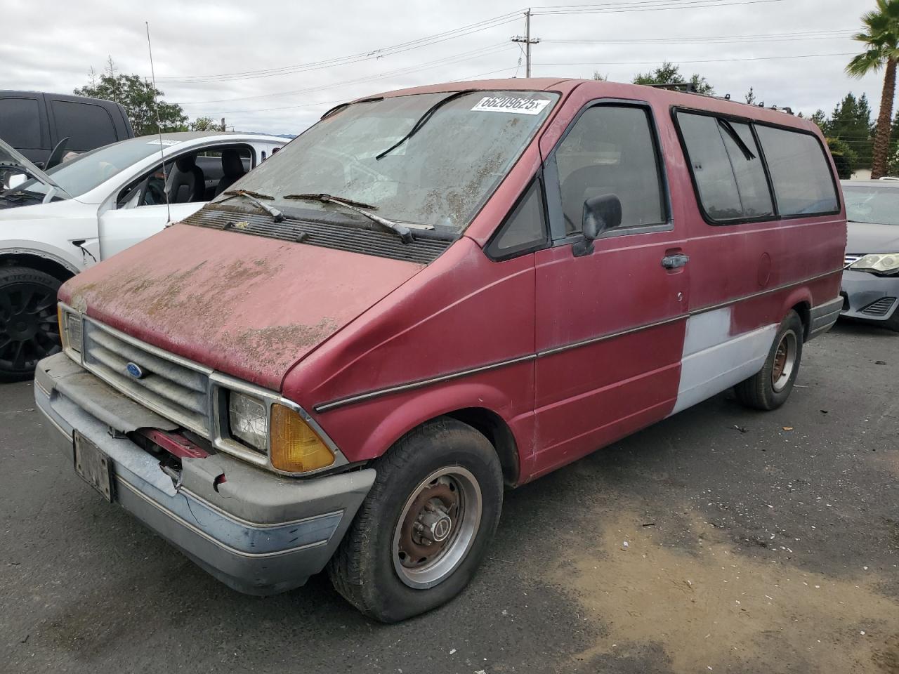 1991 Ford Aerostar, VIN 1FMDA31X4MZA24360 — Front end