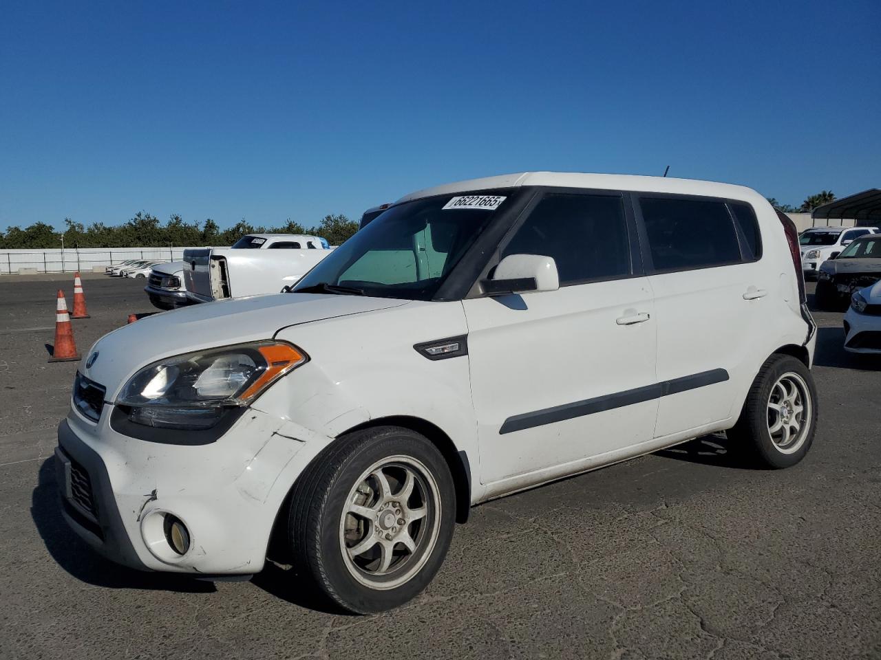 2013 Kia Soul, VIN KNDJT2A51D7585654 — Prior damage history
