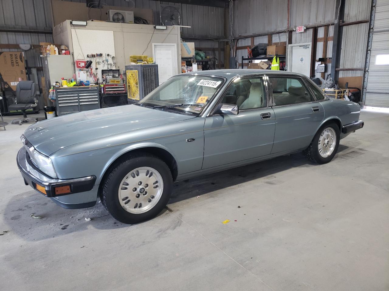 1994 Jaguar XJ, VIN SAJHX1740RC692884 — Mechanical
