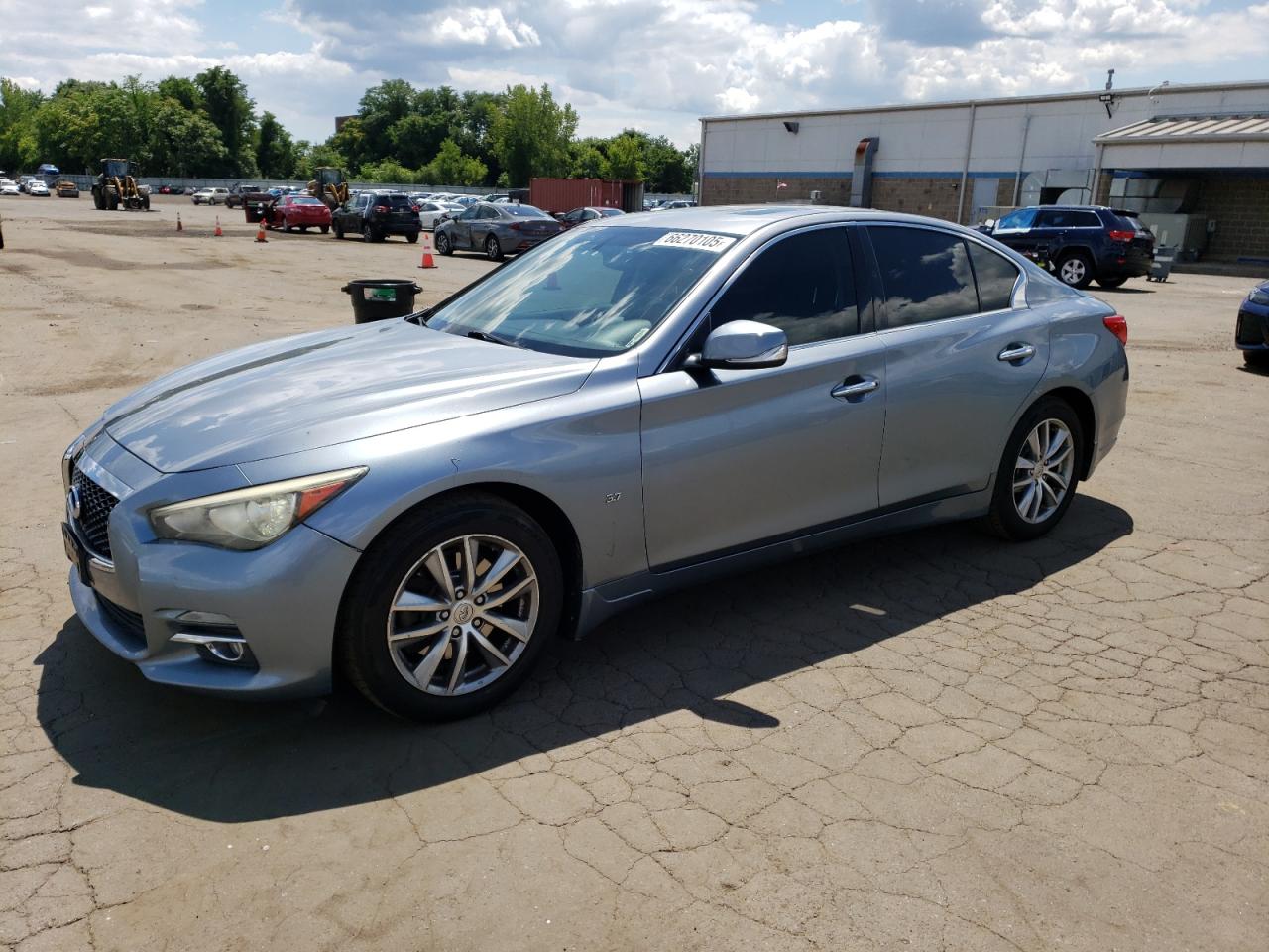 2014 Infiniti Q50 Premium, VIN JN1BV7AR2EM696556 — Front end