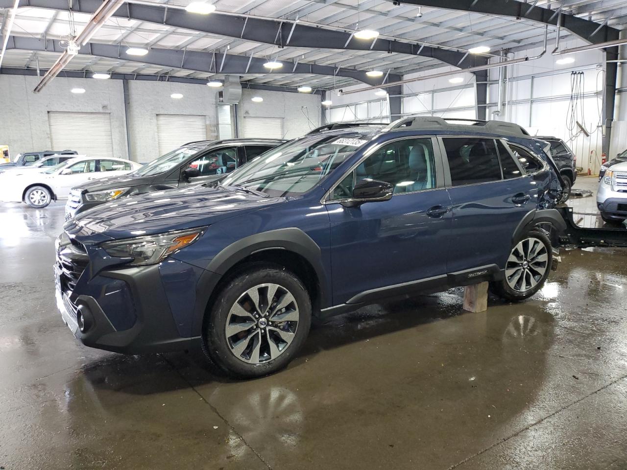 2025 Subaru Outback Limited, VIN 4S4BTANC4S3211742 — Зад