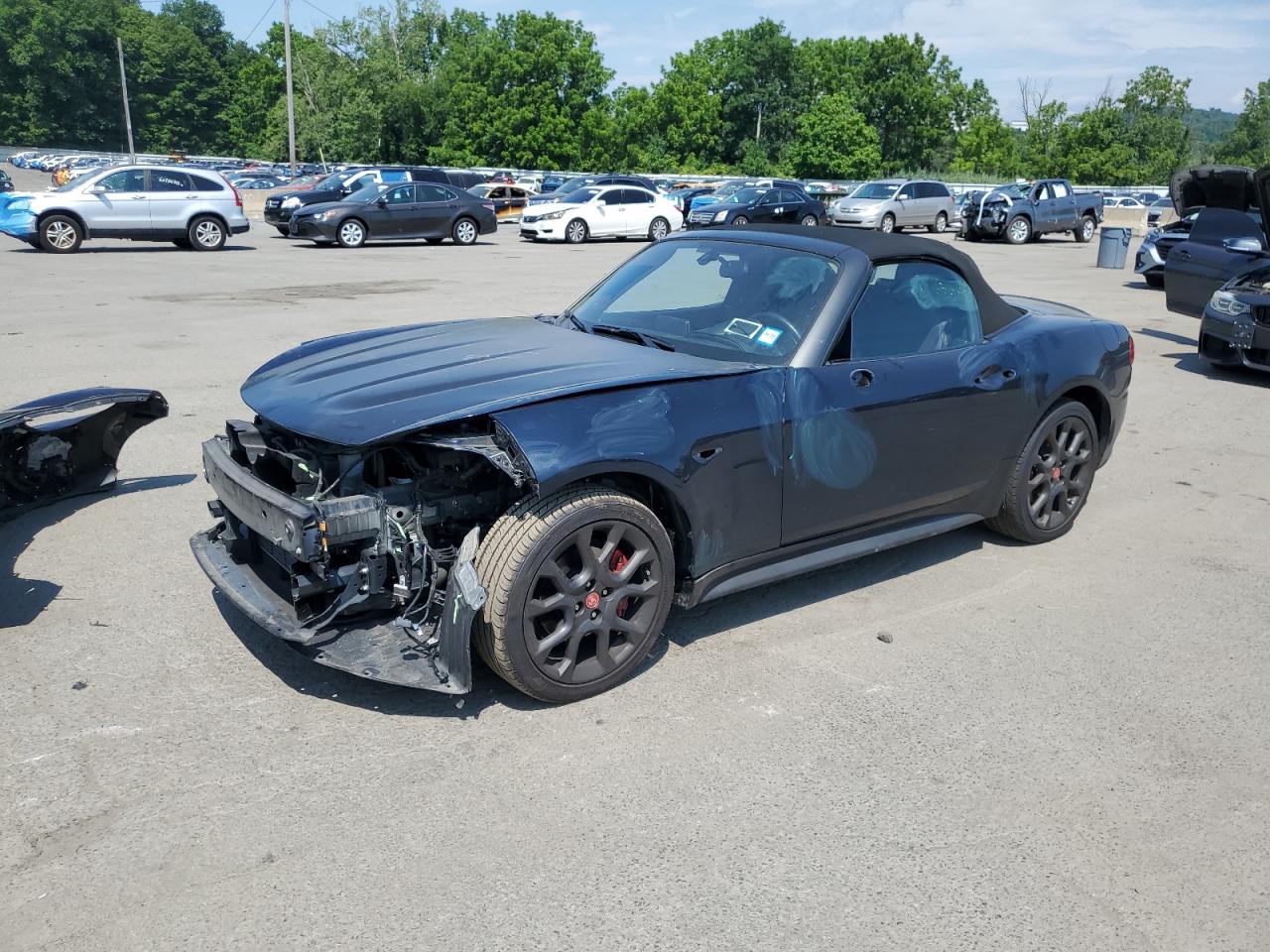 2018 FIAT 124 Spider Classica, VIN JC1NFAEK8J0140395 — Front end