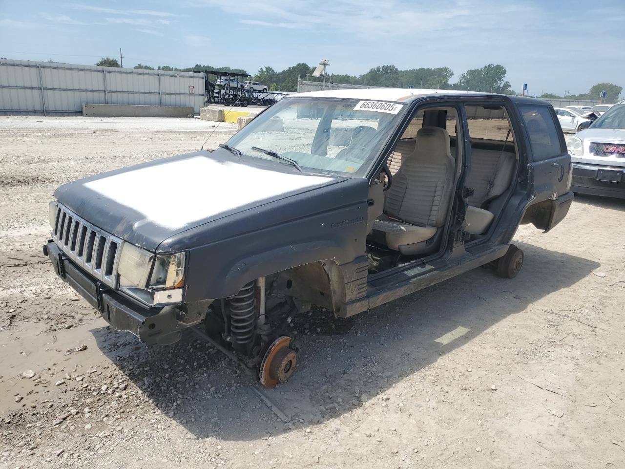 1993 Jeep Grand Cherokee Laredo, VIN 1J4GZ58S2PC637563 — Stripped