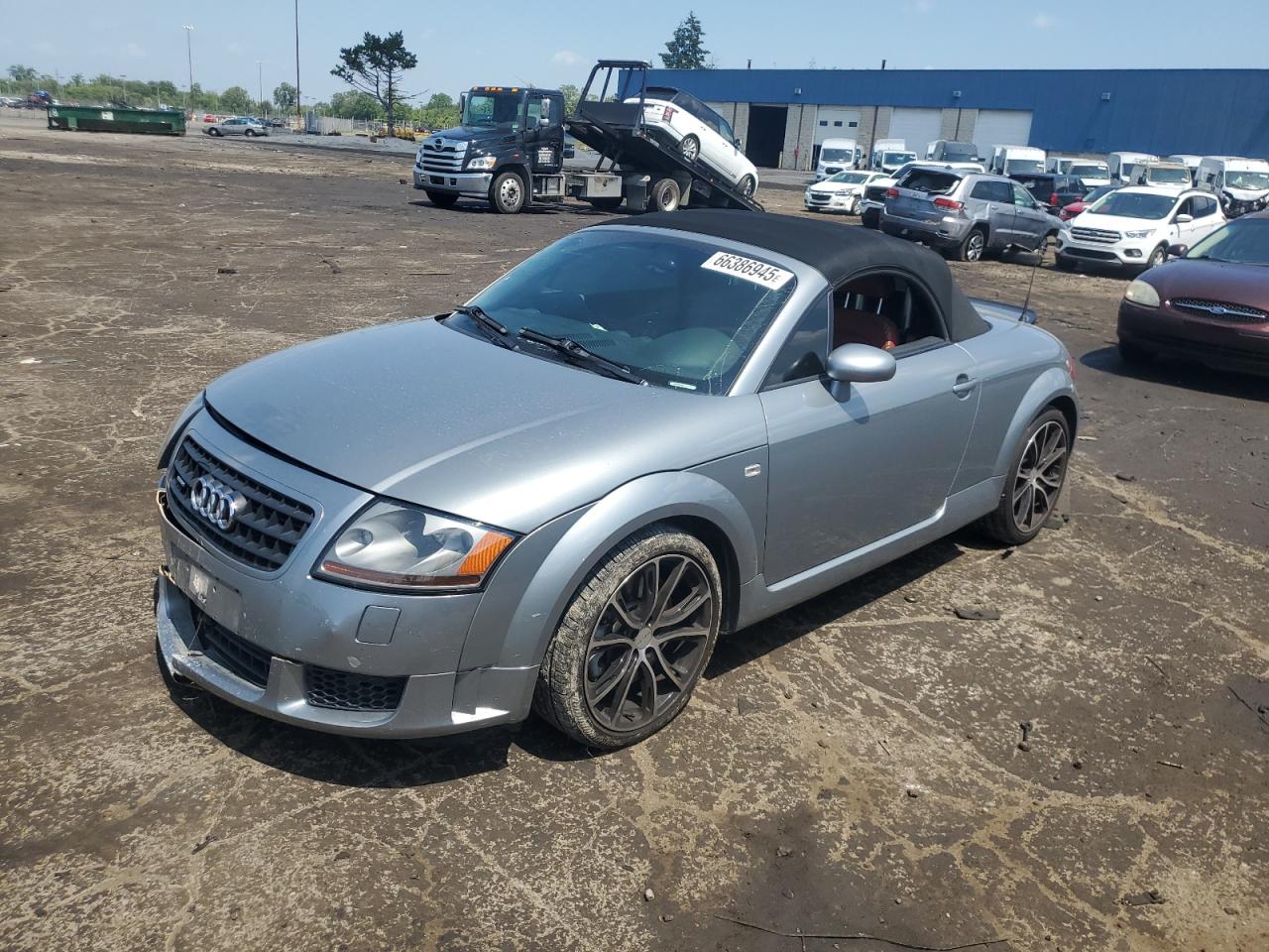 2006 Audi TT, VIN TRURD28NX61010311 — Перед