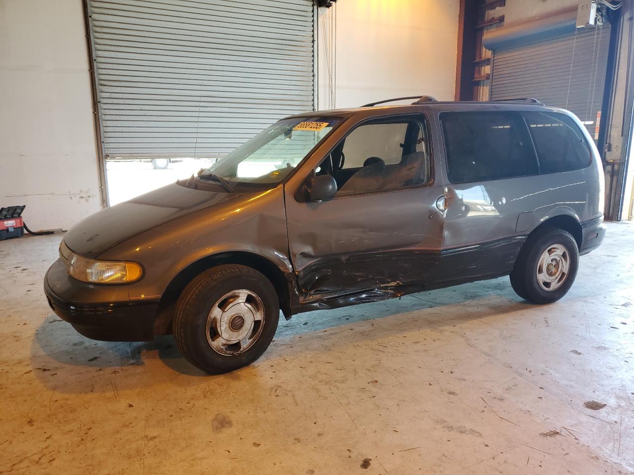 1993 Mercury Villager GS, VIN 4M2DV11W0PDK07643 — Бок