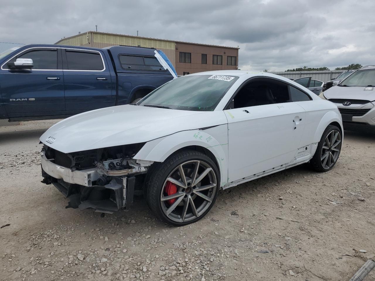 2018 Audi TTS, VIN TRUC1AFV1J1001890 — Днище