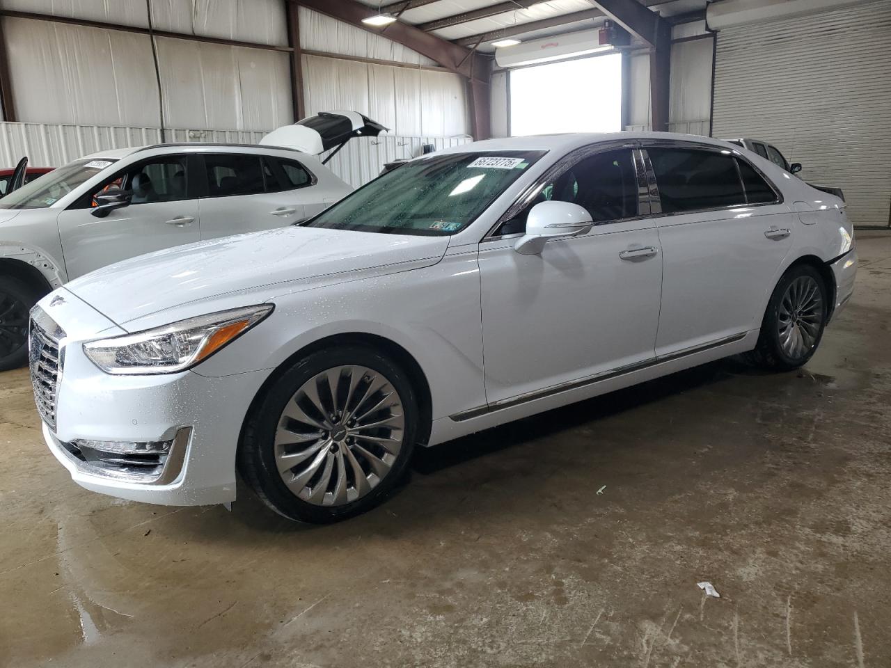 2019 Genesis G90 Premium, VIN KMTF34JA2KU054011 — Rear end