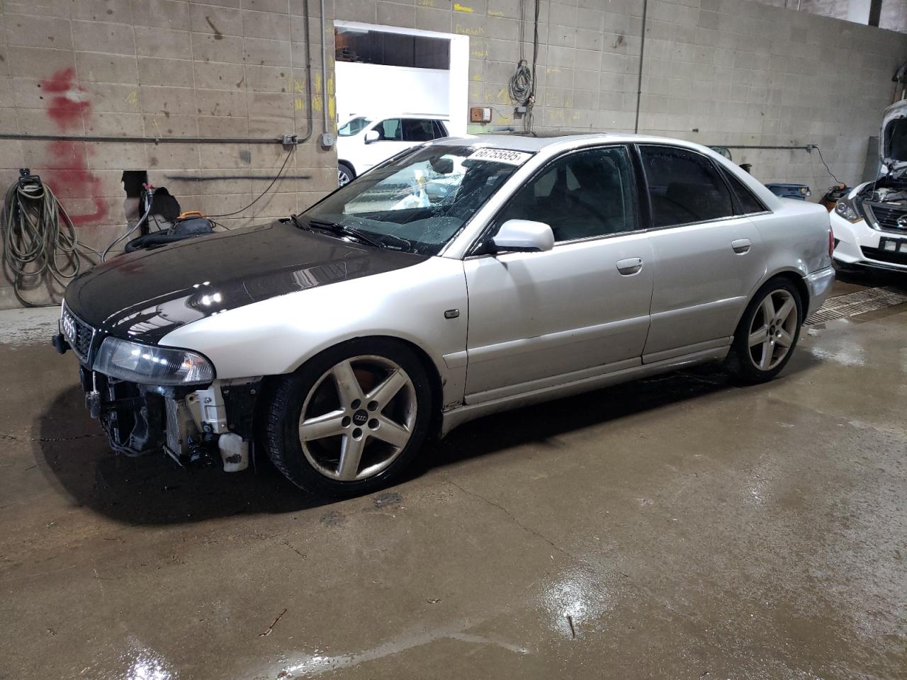 2001 Audi S4, VIN WAURD68D11A018232 — Механическое