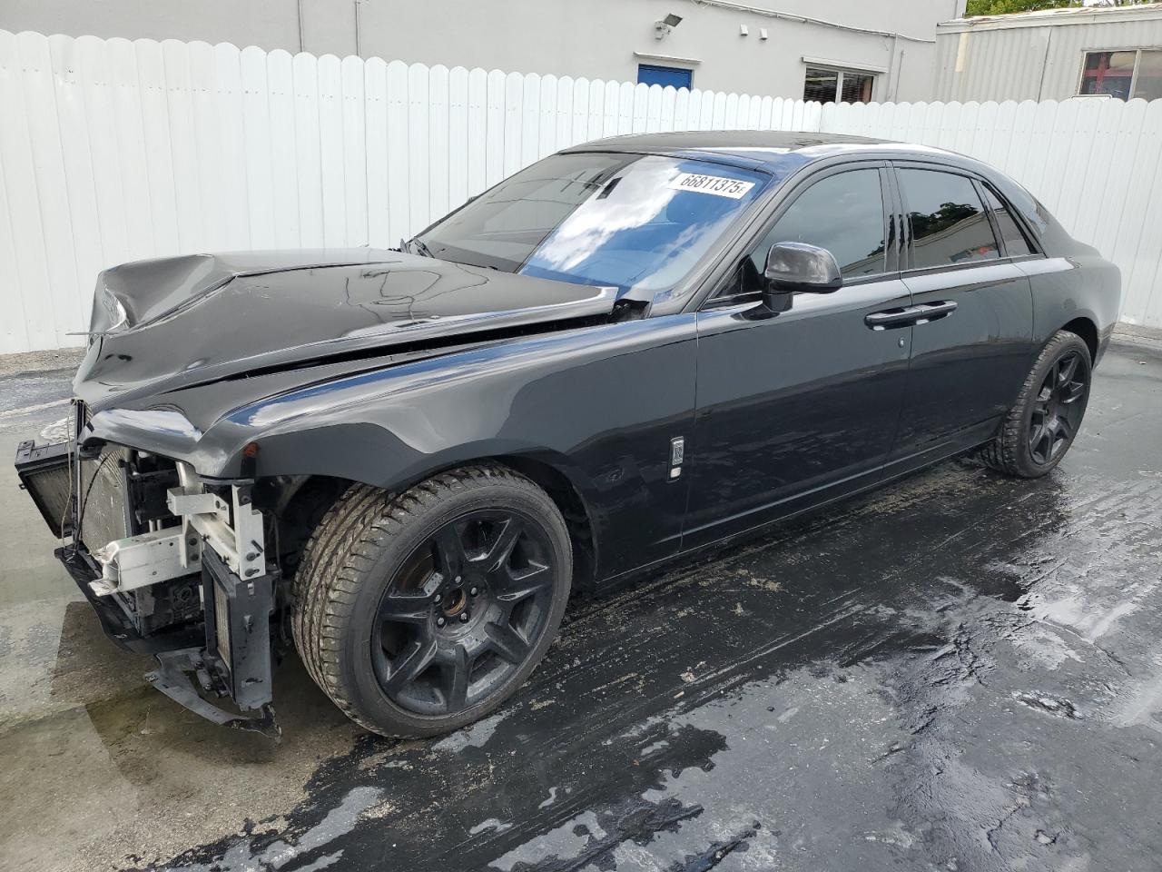 2012 Rolls-Royce Ghost, VIN SCA664S58CUX51070 — Front end