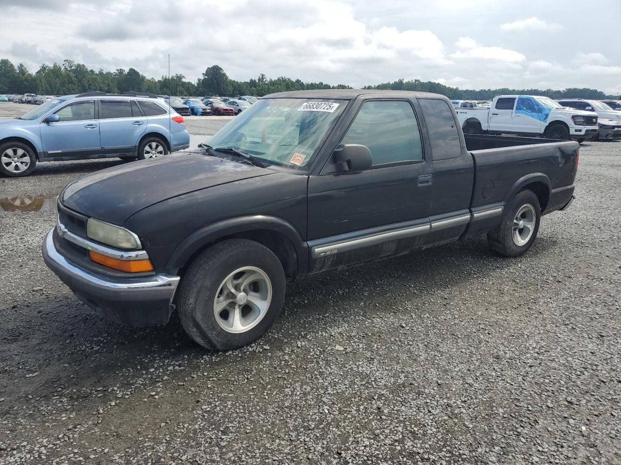 2003 Chevrolet S-10 LS, VIN 1GCCS19X438146114 — Mechanical
