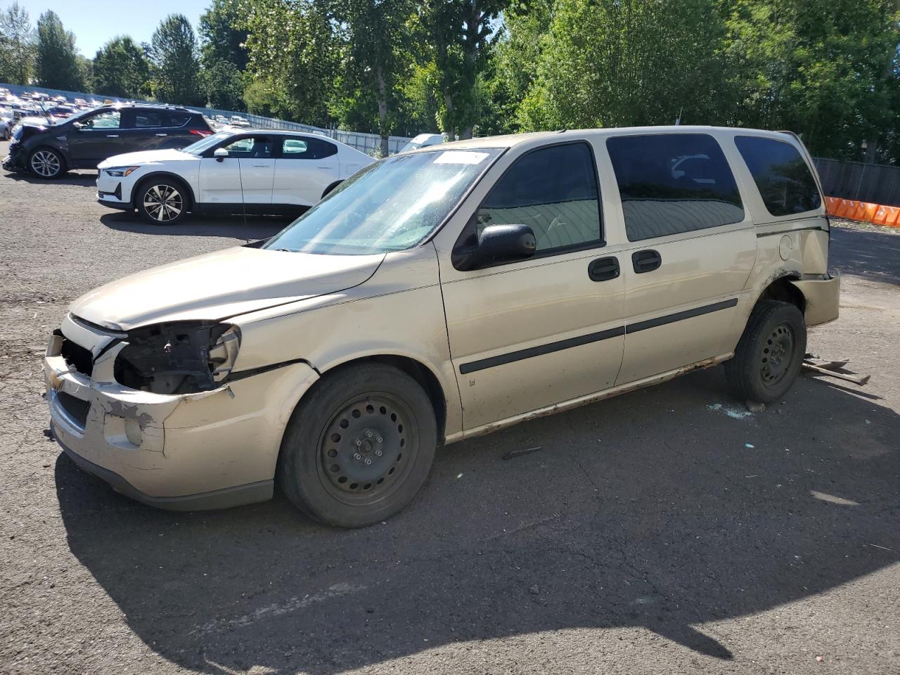 2007 Chevrolet Uplander LS Fleet, VIN 1GNDV23157D127453 — Front end