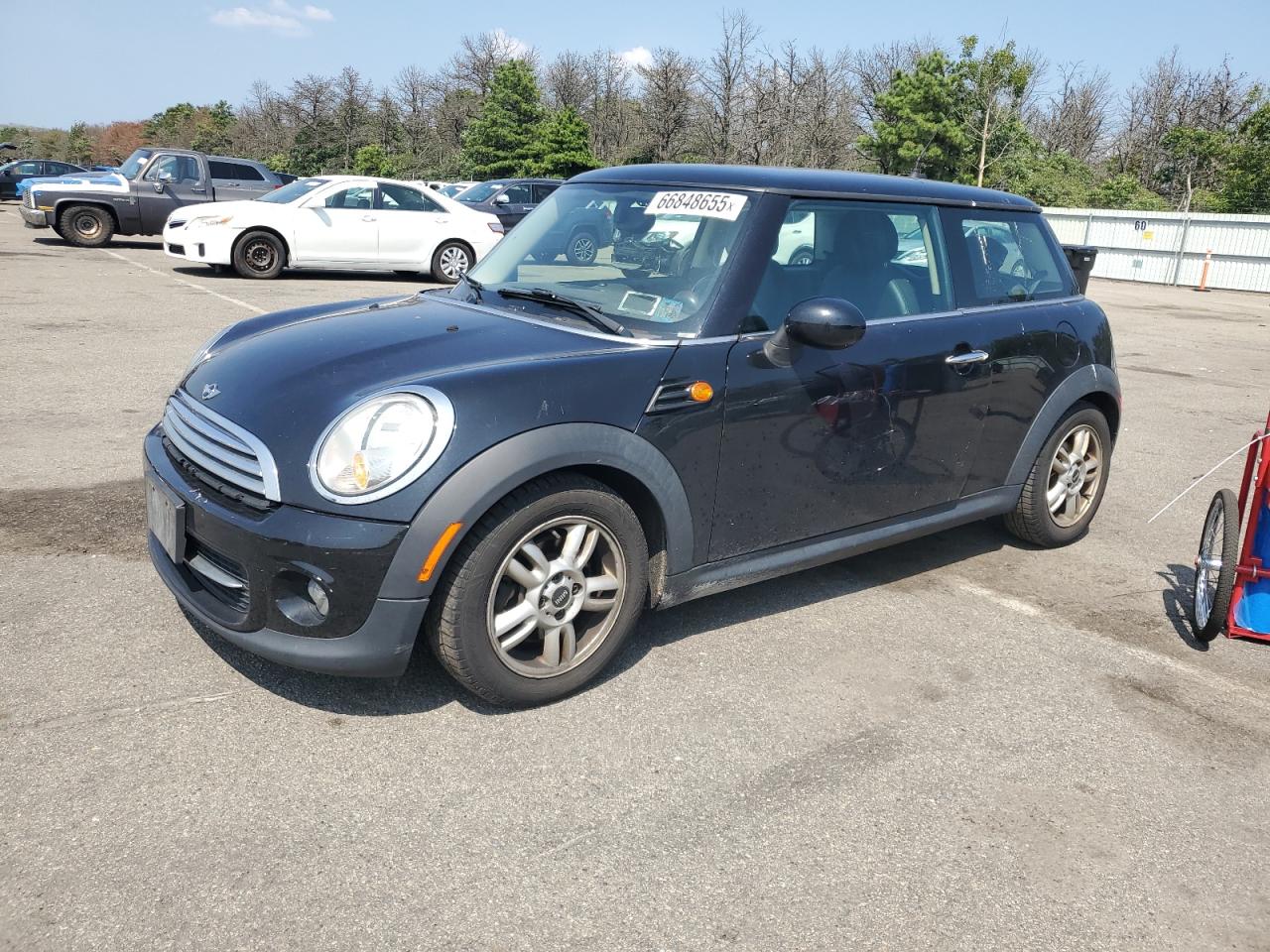 2013 MINI Hardtop, VIN WMWSU3C55DT372697 — Minor dents and scratches