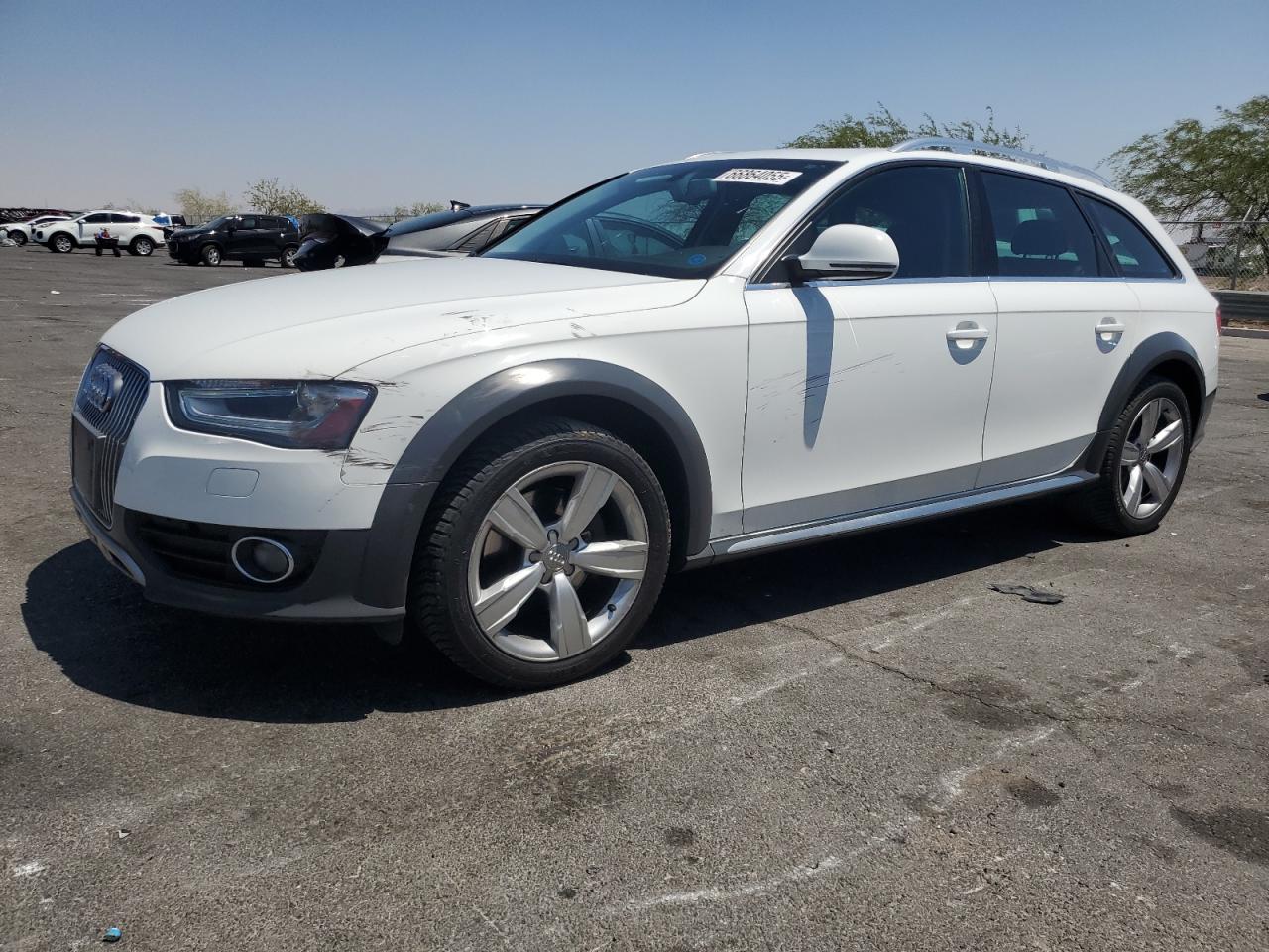 2013 Audi allroad A4 Premium Plus, VIN WA1UFAFL4DA092604 — Бок
