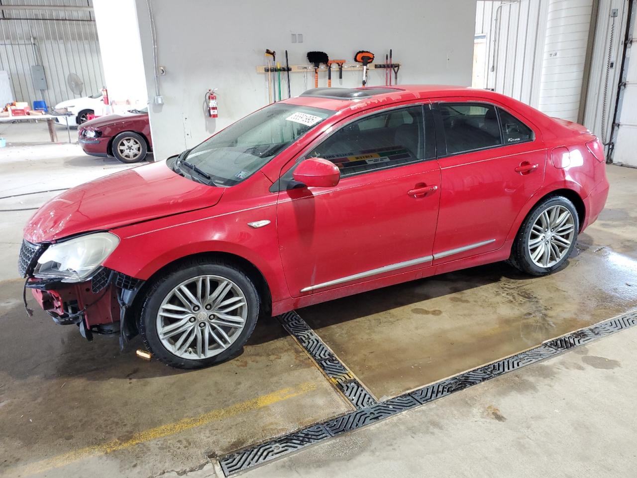 2010 Suzuki Kizashi, VIN JS2RE9A56A6100132 — Front end
