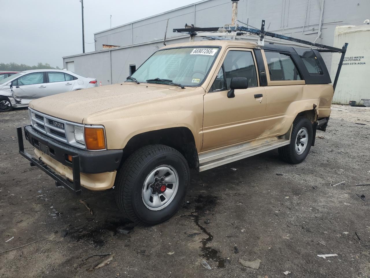 1989 Toyota 4Runner, VIN JT4RN62D8K0245319 — Rear end