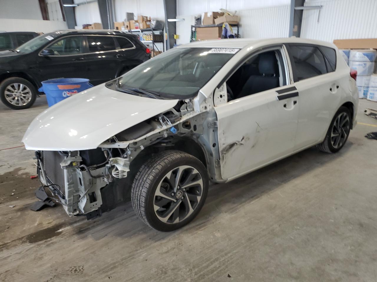 2018 Toyota Corolla, VIN JTNKARJE8JJ570680 — Front end