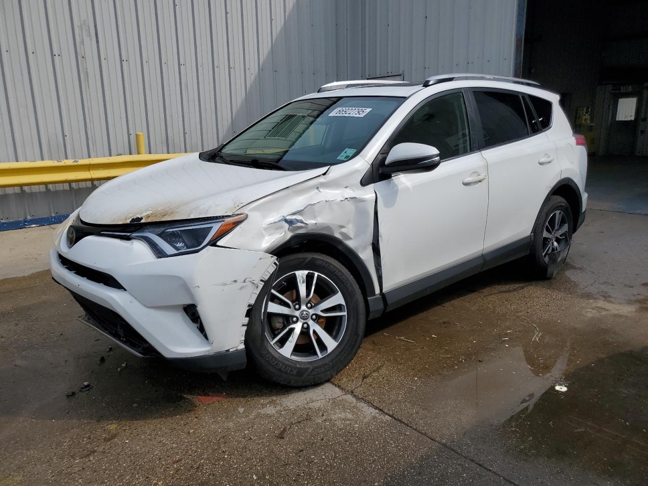 2017 Toyota RAV4 XLE, VIN JTMWFREV0HD102825 — Front end