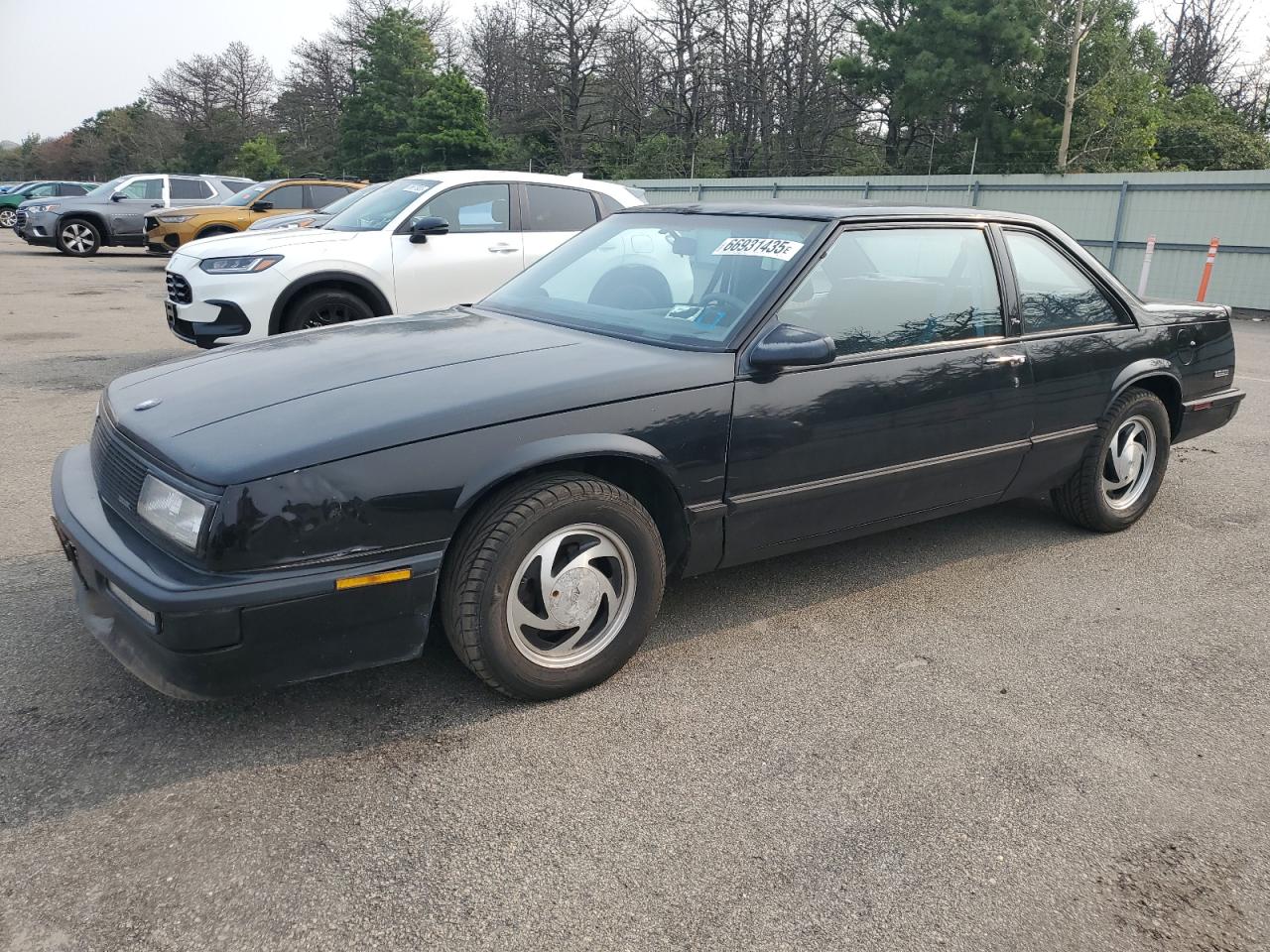 1988 Buick LeSabre, VIN 1G4HP14C9JH417401 — Бок