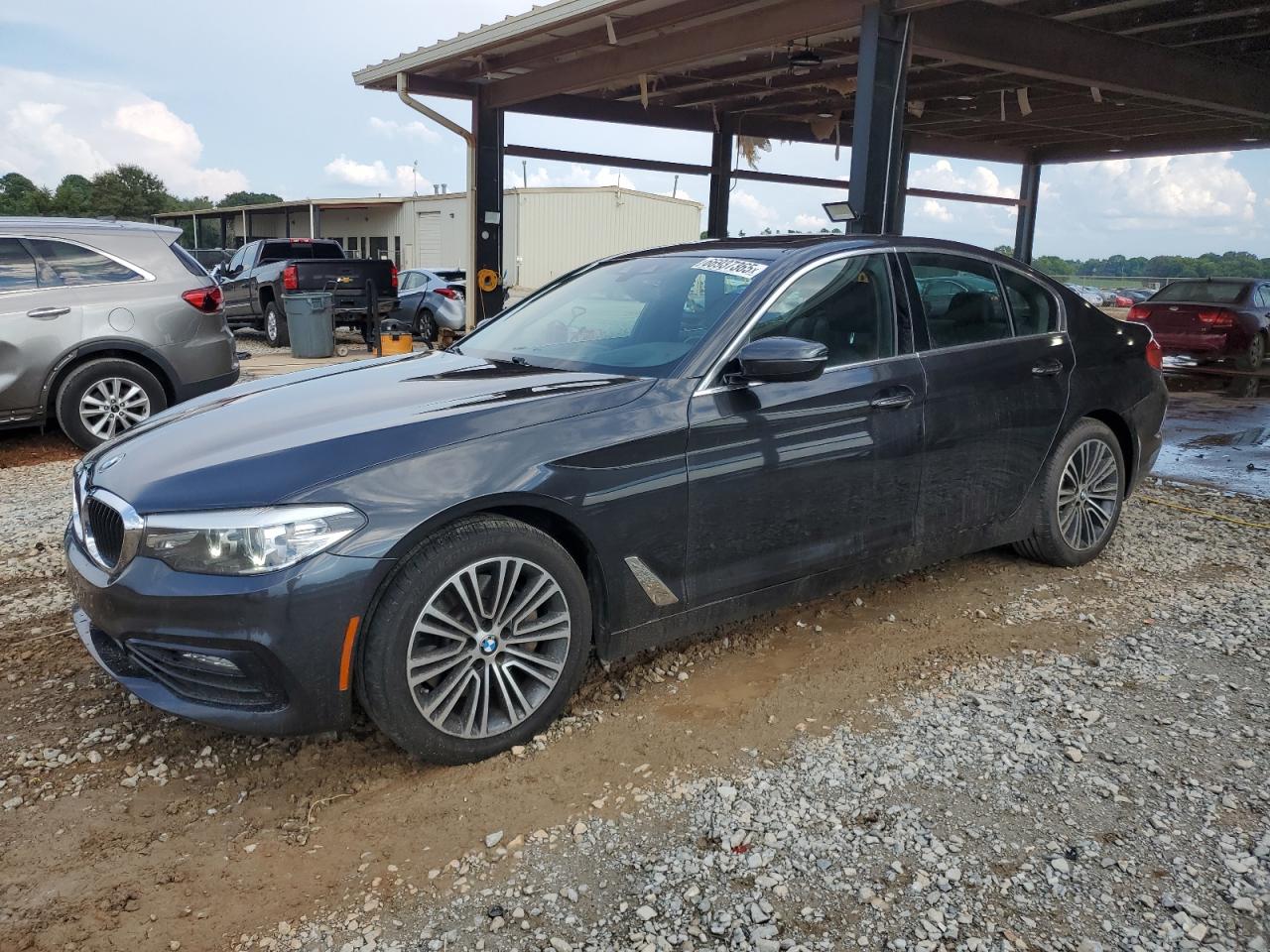 2018 BMW 5 Series 530i xDrive, VIN WBAJA7C55JWA74319 — Днище
