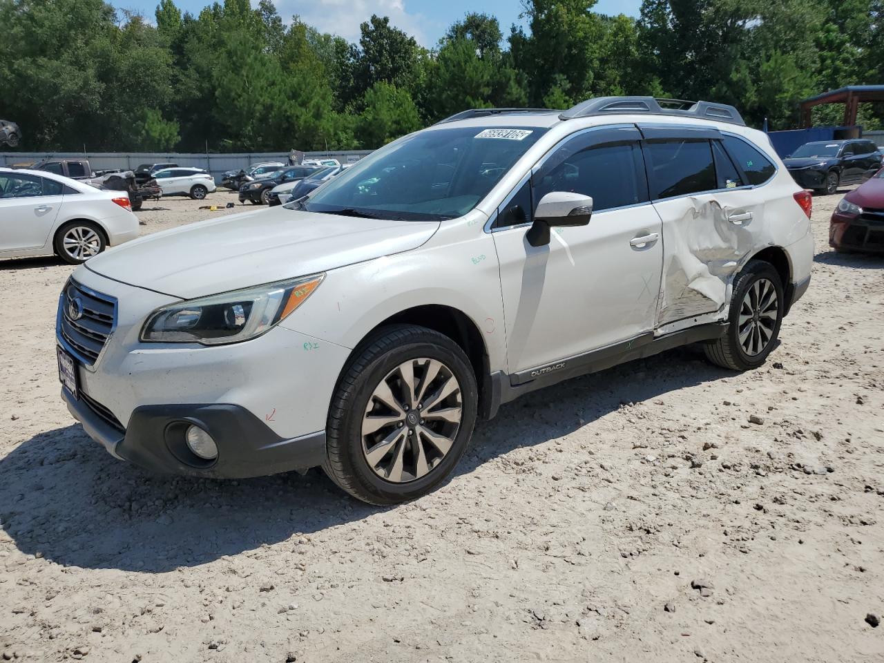 2015 Subaru Outback Limited, VIN 4S4BSBNC2F3313586 — Повреждение рамы