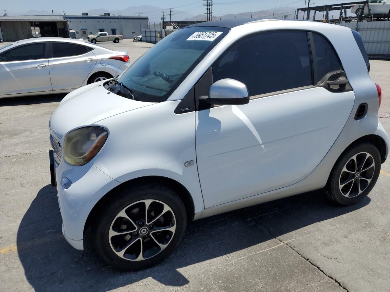 2016 Smart fortwo Passion, VIN WMEFJ5DA3GK051418 — Minor dents and scratches