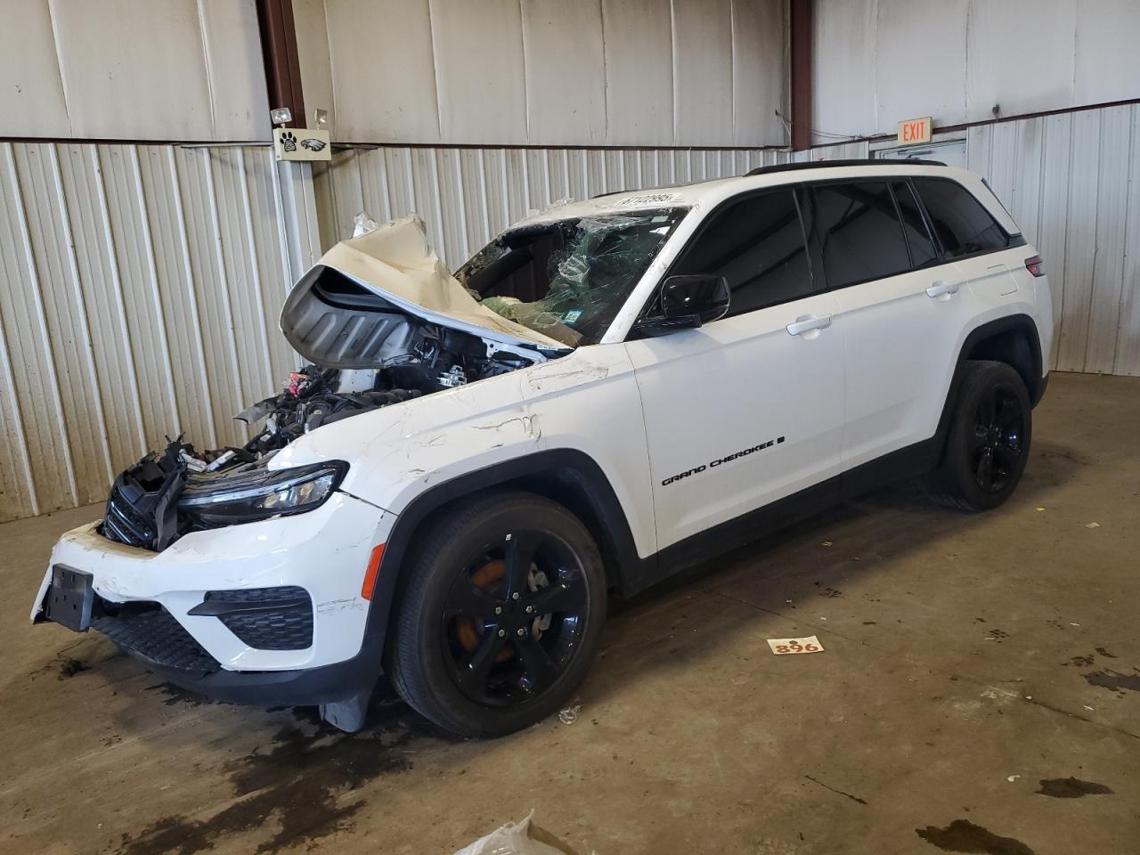 2023 Jeep Grand Cherokee Altitude X, VIN 1C4RJHAG2PC530980 — Front end