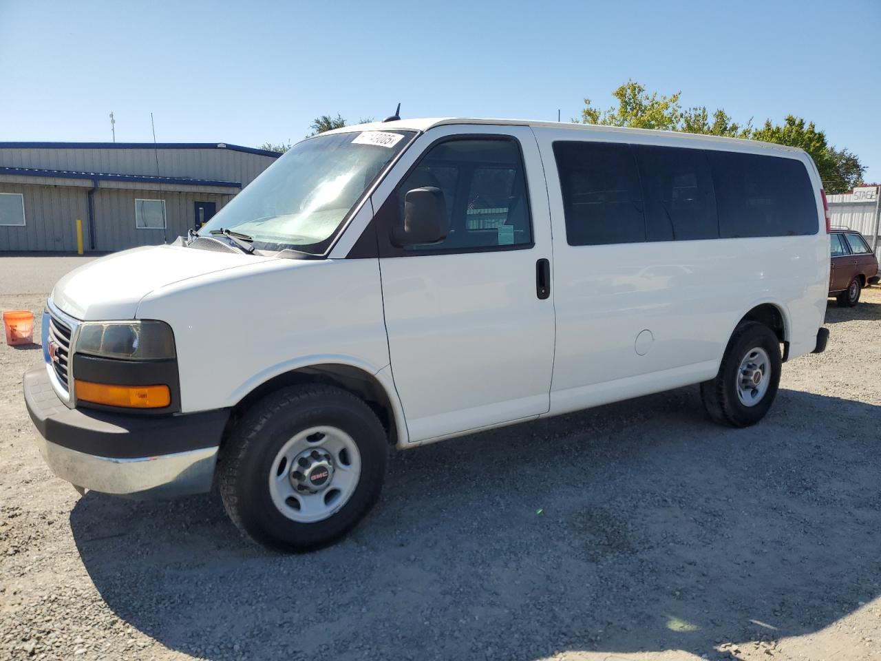 2014 GMC Savana, VIN 1GJZ7YFG1E1136539 — Minor dents and scratches