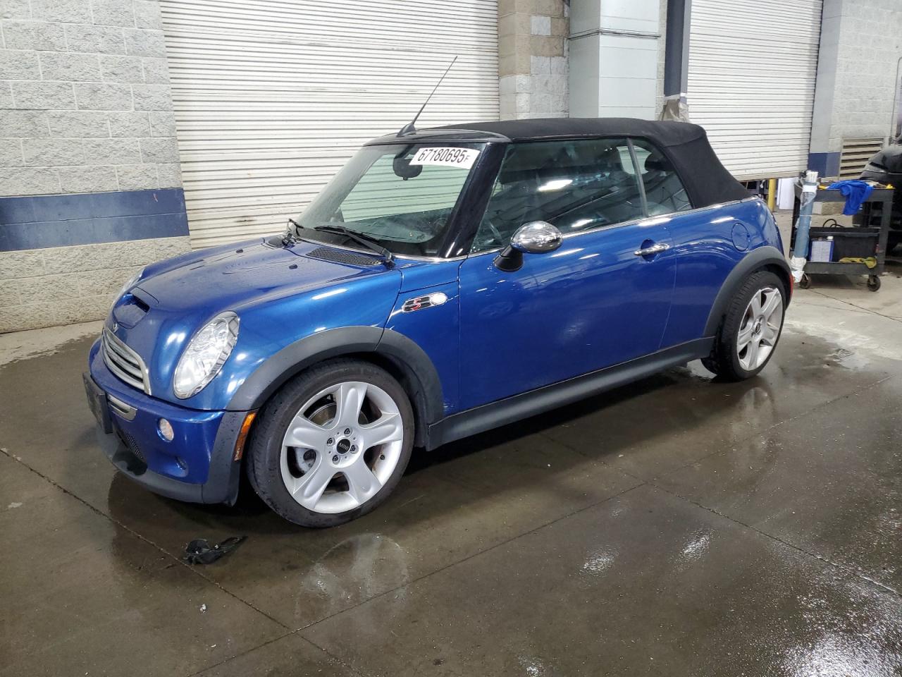 2007 MINI Convertible S, VIN WMWRH33507TJ44369 — Бок