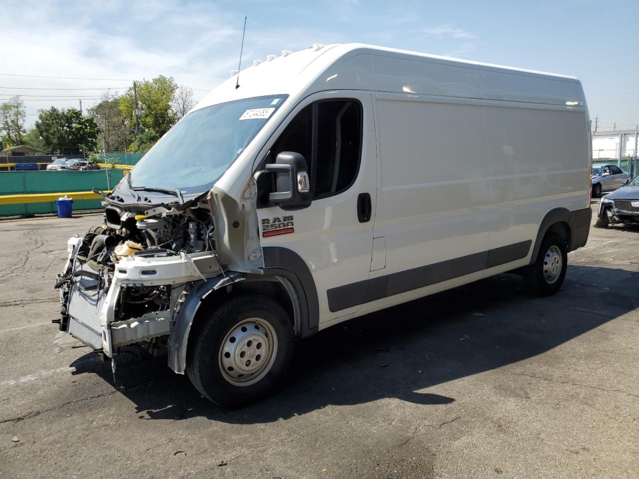 2014 Ram ProMaster Cargo, VIN 3C6TRVDG3EE118380 — Перед