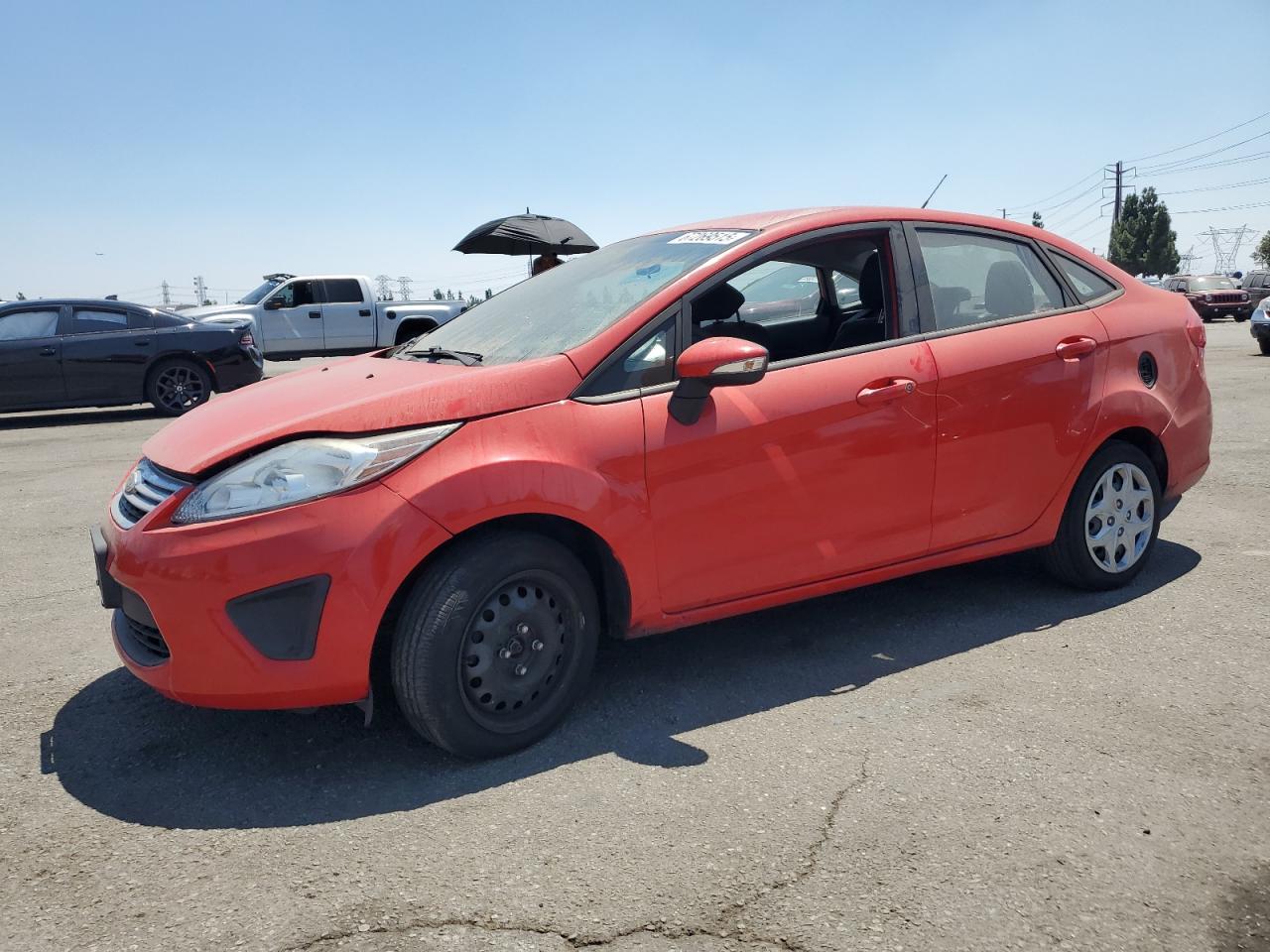 2013 Ford Fiesta SE, VIN 3FADP4BJ6DM167532 — Front end