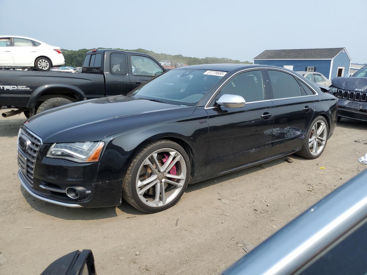 2014 Audi S8, VIN WAUD2AFD0EN012930 — Rear end