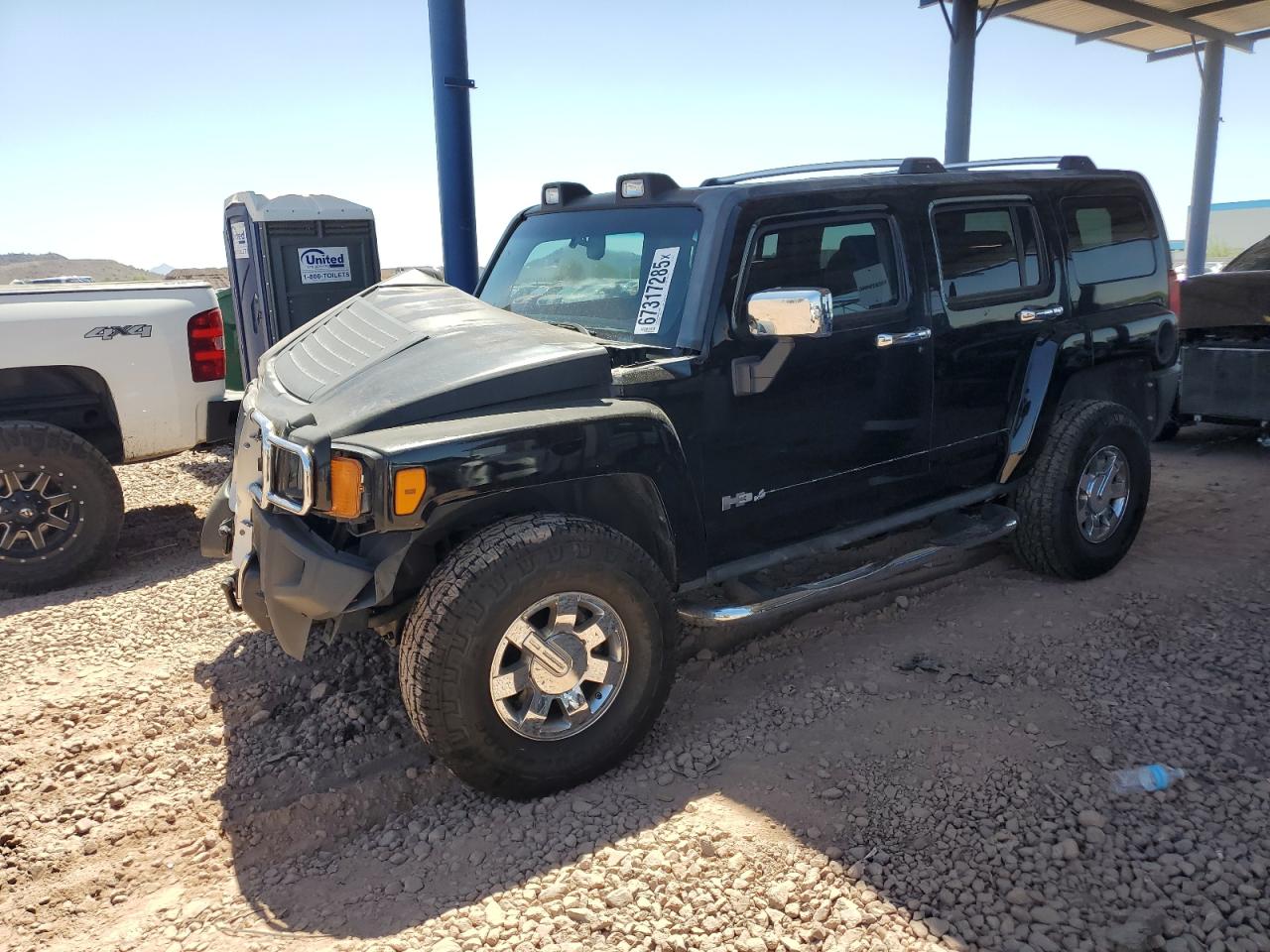 2010 Hummer H3, VIN 5GTMNLEPXA8117574 — Front end