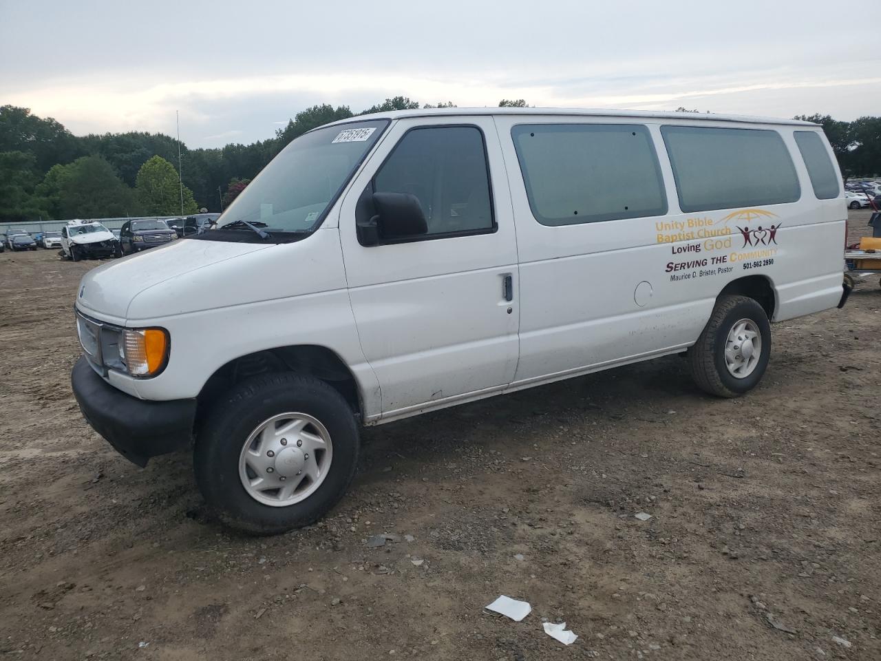 1997 Ford Econoline Wagon XL, VIN 1FBJS31LXVHC08019 — Vandalism