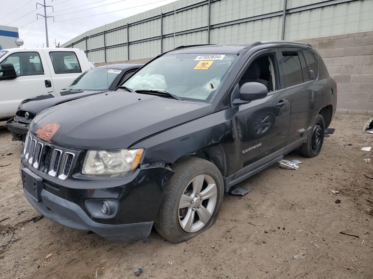 2012 Jeep Compass Sport, VIN 1C4NJDBB0CD576208 — Side