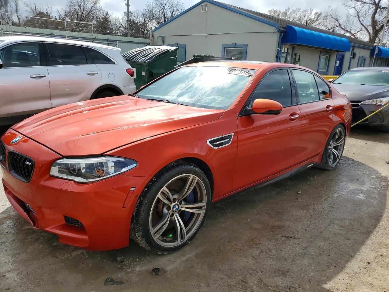 2014 BMW M5, VIN WBSFV9C52ED593702 — Град