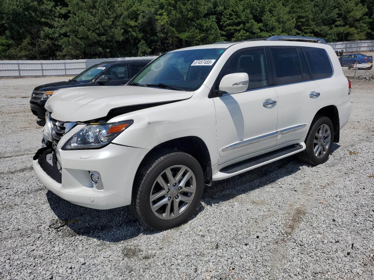 2015 Lexus LX 570, VIN JTJHY7AX5F4169235 — Front end
