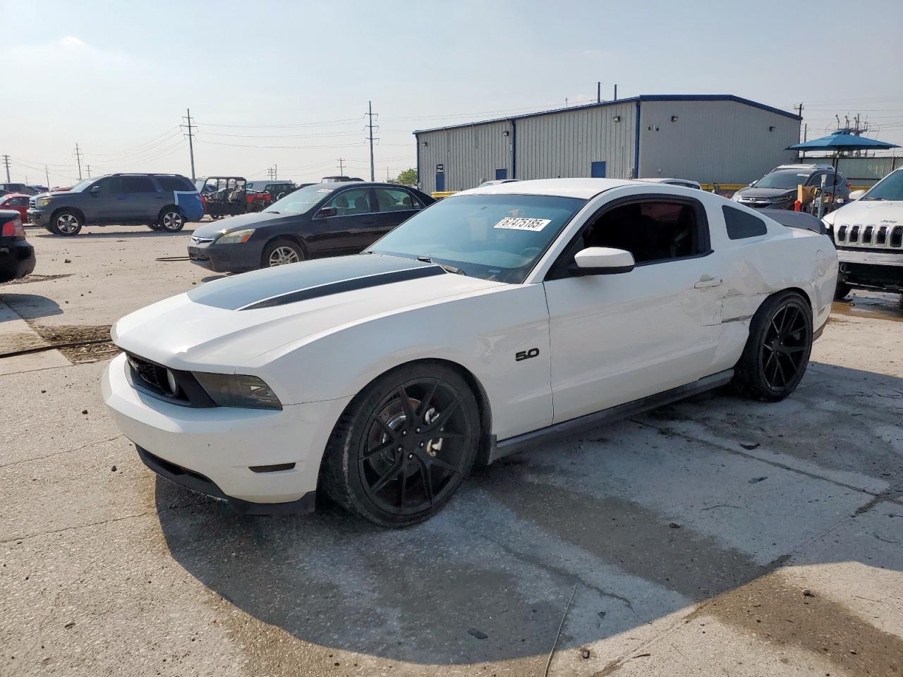 2011 Ford Mustang GT Premium, VIN 1ZVBP8CF9B5117663 — Фото с аукциона